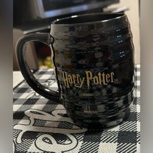 Harry Potter Hogwarts Black 16 oz Barrel Mug by Miniso